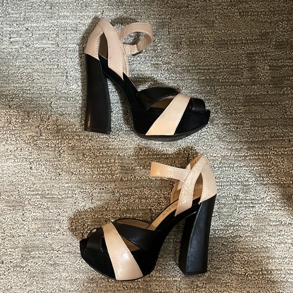 🌟5 for $25🌟 Report Diane Leather Platform Sandal Heels in Black and Cream - Picture 10 of 12